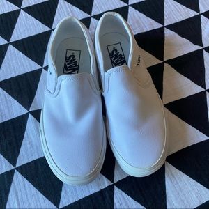 Women’s white slip-on vans size 7.5
